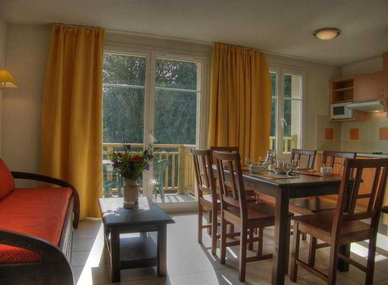 Residhotel Golf Garden Левернуа Экстерьер фото